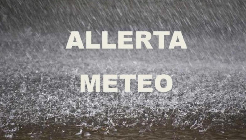 Allerta meteo Rossa per Emilia Romagna e Marche, attese piogge torrenziali al centro-sud: gli aggiornamenti