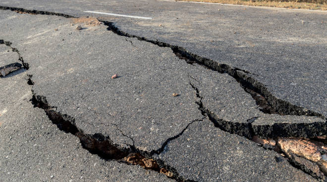 Terremoti, gli scienziati spiegano il mistero dello sciame sismico in California che dura da 4 anni