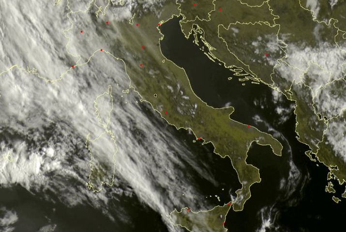 Previsioni meteo Italia oggi, martedì 16 aprile 2019: nubi in transito al centro-nord