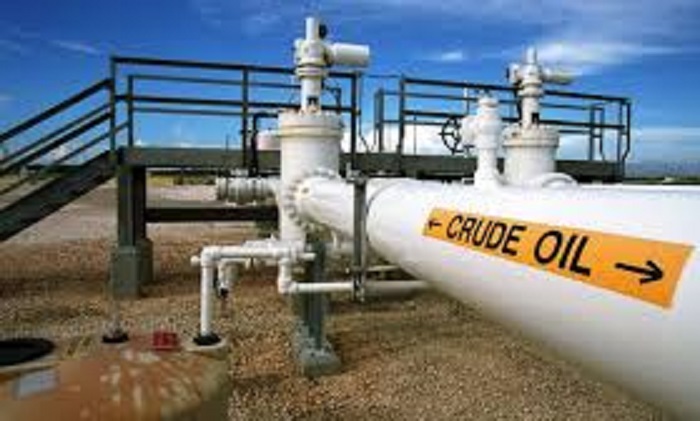 Petrolio, prezzi alle stelle dopo l’attentato in Arabia Saudita: rischio rincari per la benzina