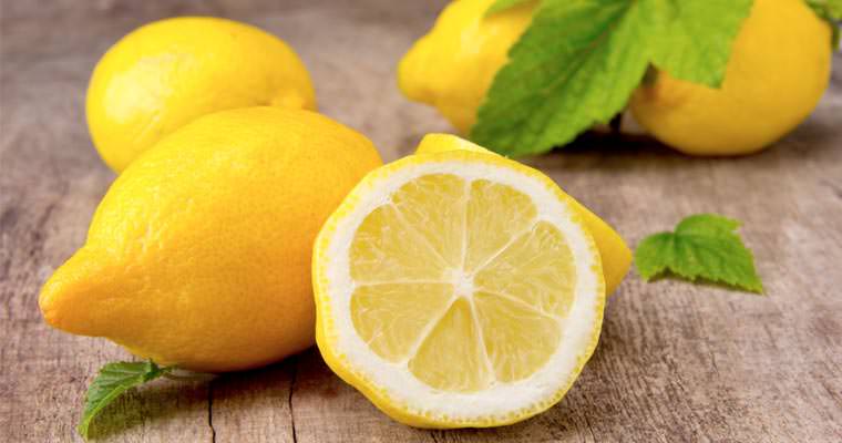 Limone, ecco perchè soprattutto in estate è un toccasana per la salute